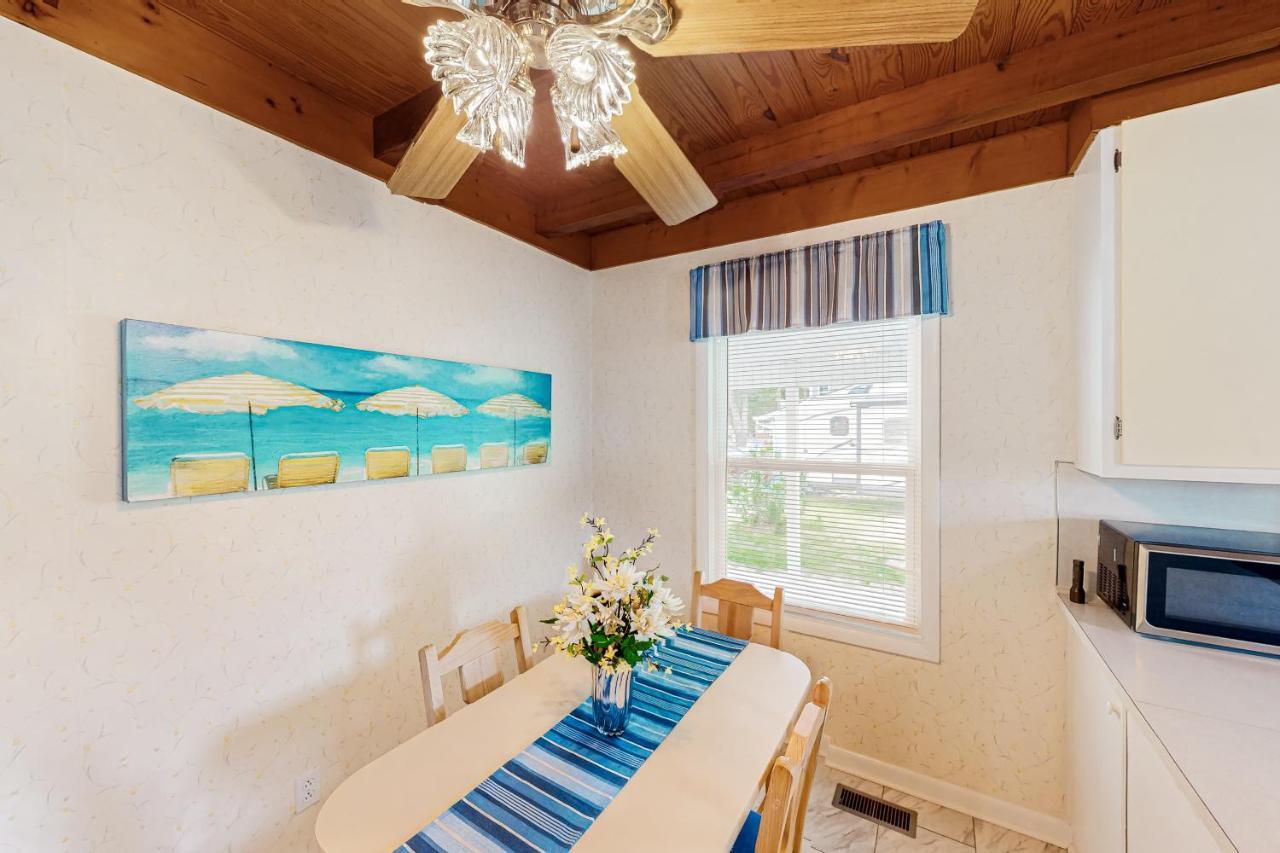 Ginny'S Coastal Cottage Oak Island Zewnętrze zdjęcie