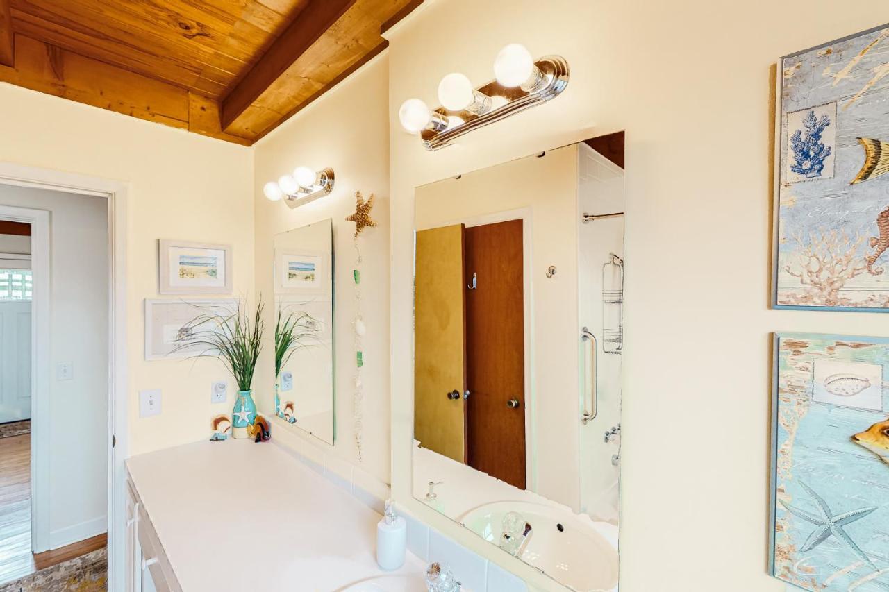 Ginny'S Coastal Cottage Oak Island Zewnętrze zdjęcie
